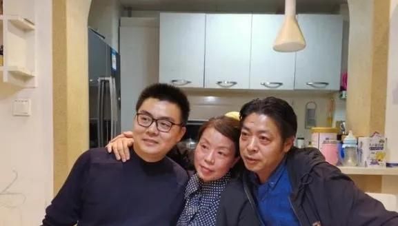 郭威搬出去租住母亲说养他不容易母子情还能挽回吗