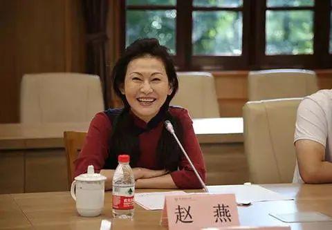 1988年,赵燕刚满22岁.