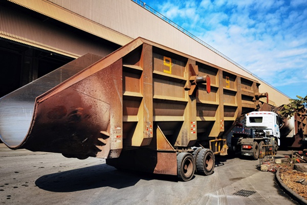 170吨超重载牵引车,联合卡车一级棒 | 卡车之友网