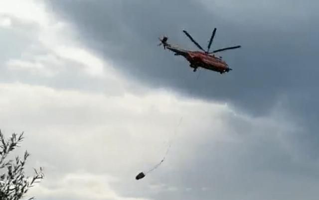 大理一架直升机坠入洱海,坠机画面曝光,飞机在空中已爆炸起火|直升机