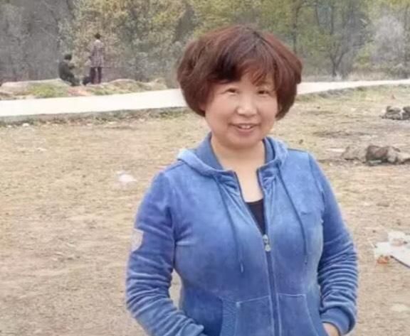 对许敏避而不见,杜新枝穿着熊磊买的新衣笑容满面