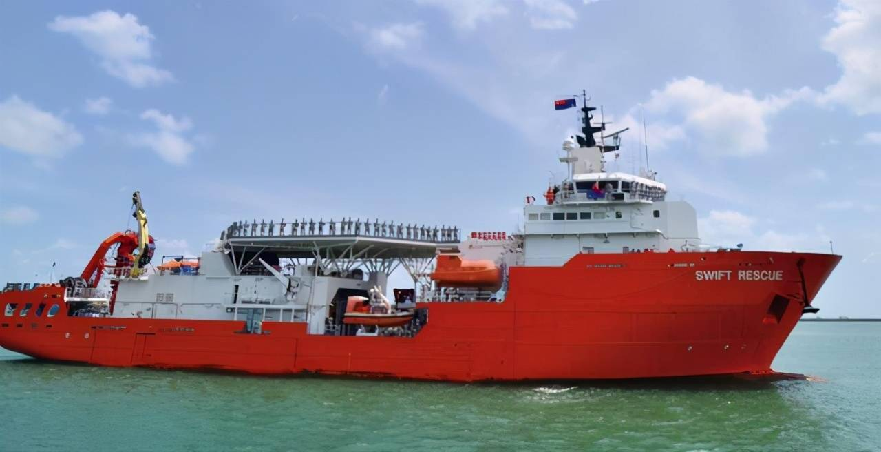 人员全部丧生,而如何将它从700多米的深海中打捞出水成了一个大难题