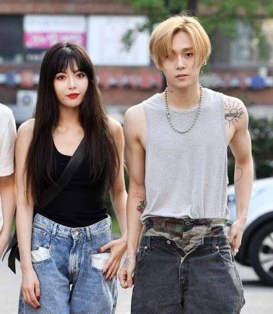 金泫雅与男友高调秀出互动照曝光过度构图诡异女方意外显老态