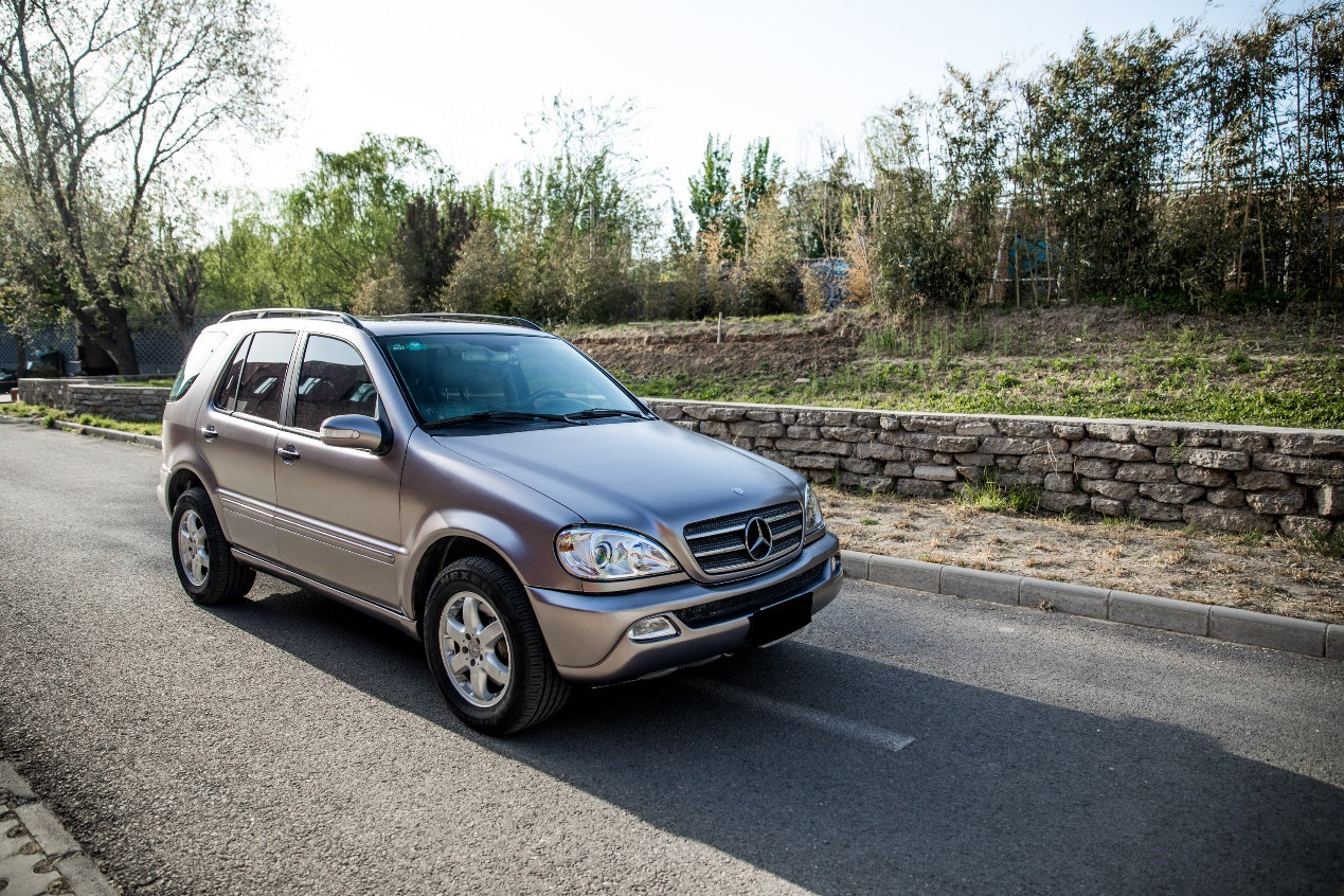 奔驰ml500改色电光金属灰越野成了颜值扛把子