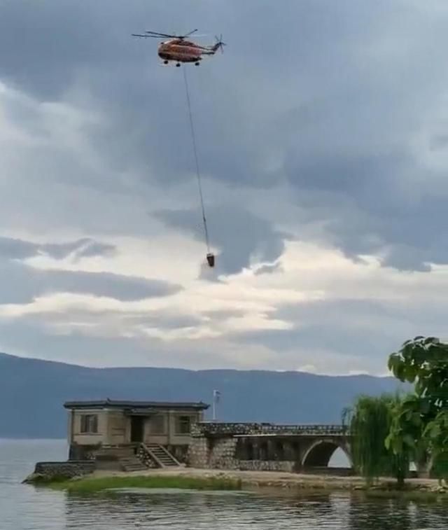 洱海直升机坠机型号图片