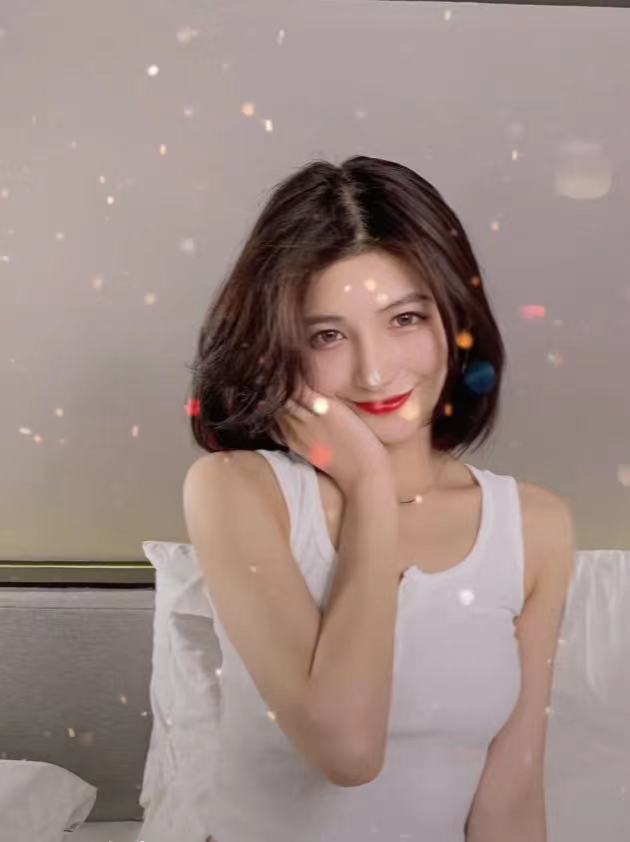 万小七拍网剧被质疑颜值为自证晒出素颜照一点不比明星差