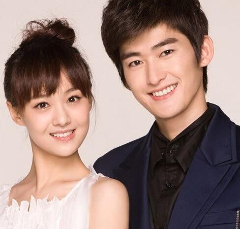 郑爽张翰均否认对方是自己初恋,当初那场恋爱,俩人都是啥心态?