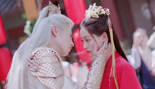 遇龙因为人龙恋追剧没想到被男二圈粉邓为演冷面阁主好绝