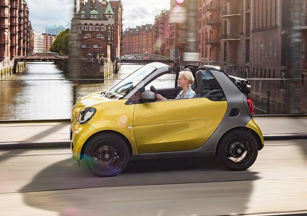 联想新能源汽车图片