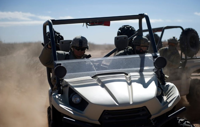 真是帅爆了,头号强国特种部队ltatv野战车辆实力果然不俗!