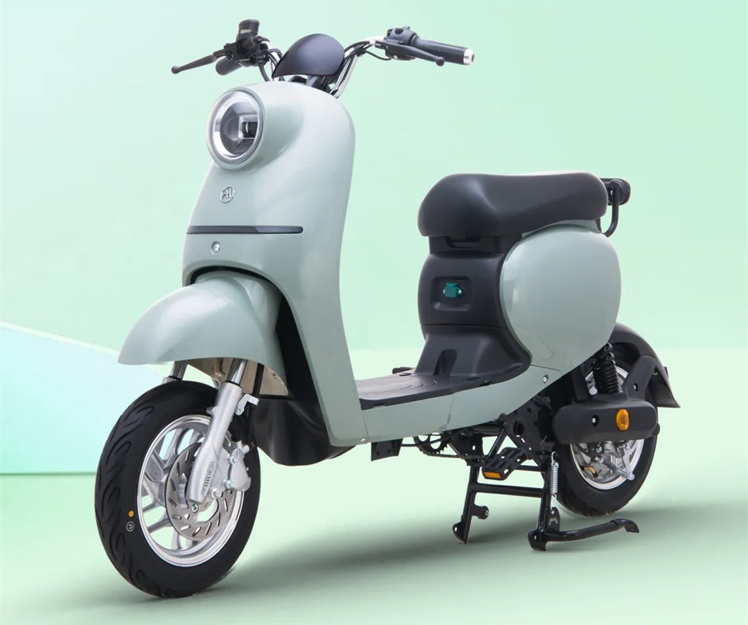 爱玛,台铃推出新国标电动车,一次续航超过70公里,你更看好谁?-新浪汽