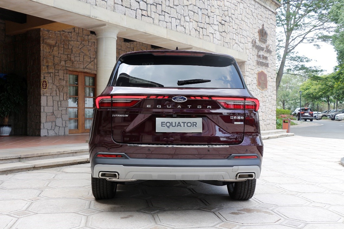 试驾福特领裕豪气又好开20万内适合40岁左右六座中大型suv