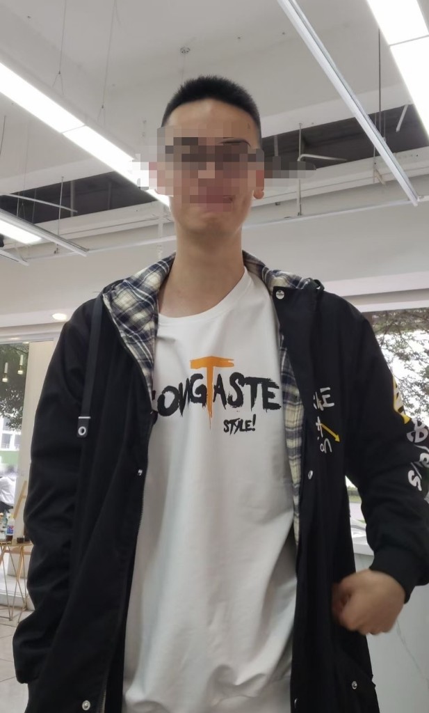 成都凌晨通报四十九中学生坠亡事件，家长存质疑休闲区蓝鸢梦想 - Www.slyday.coM