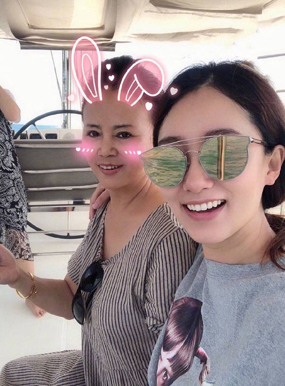 一陪妈妈过母亲节,可以依靠女儿了1.