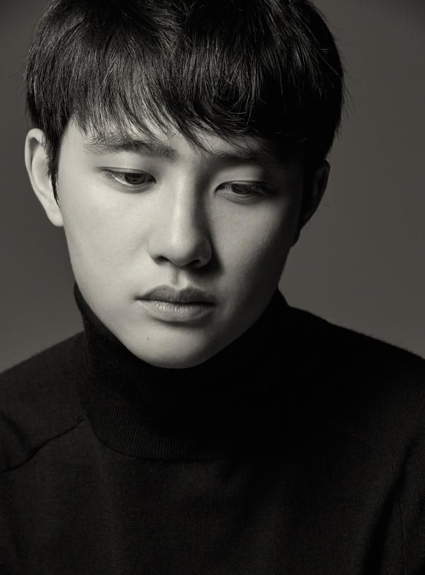 都暻秀入选韩国代表演员200人,散发强烈眼神的黑白画报公开!