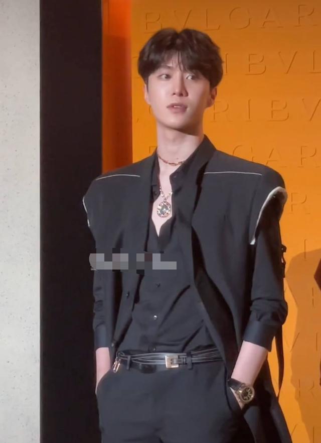 45岁舒淇造型罕见翻车,戴7位数项链满脸油光,不复昔日女神休闲区蓝鸢梦想 - Www.slyday.coM 45岁舒淇造型罕见翻车,戴7位数项链满脸油光,不复昔日女神休闲区蓝鸢梦想 - Www.slyday.coM