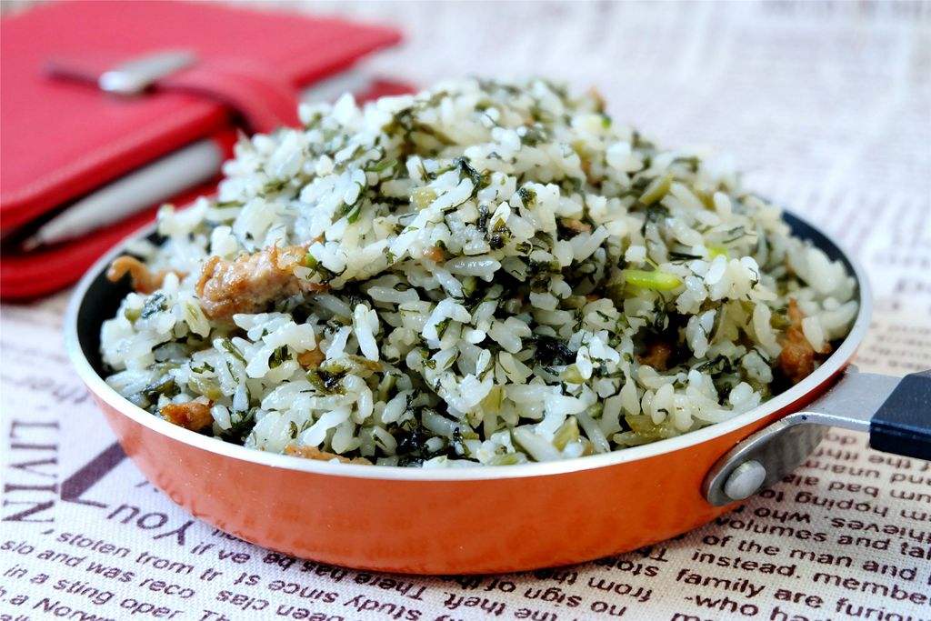 教你营养好吃的雪菜蚕豆炒饭,简单易做又能解馋