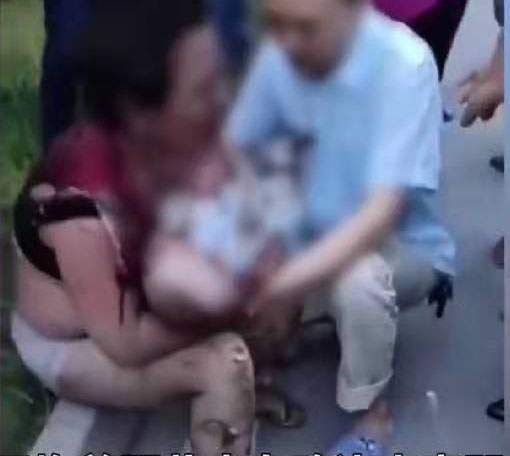 成都一电瓶车爆燃瞬间吞噬电梯导致多人受伤 需出台相关制度杜绝休闲区蓝鸢梦想 - Www.slyday.coM