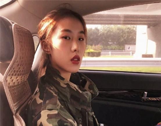 "女巨婴"刘思琦:16岁吃饭靠妈喂,日花销过万,现状如何?