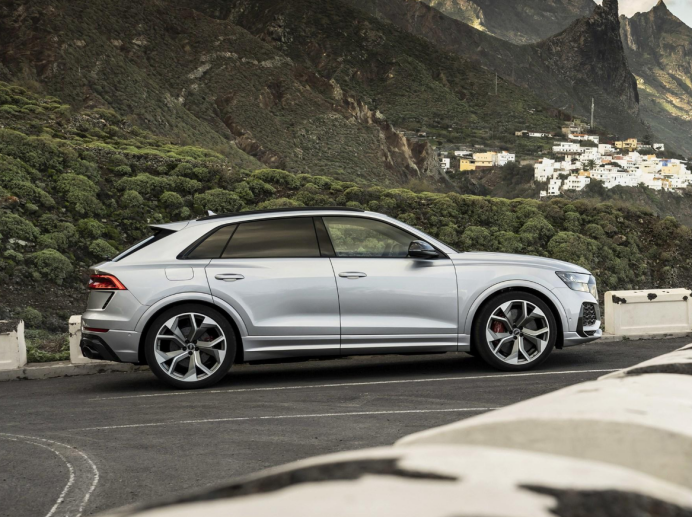 半价买兰博基尼urus的机会来了奥迪rsq8正式登场