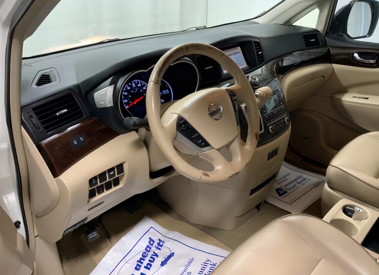 移动大沙发十年不换代的日产贵士比的就是舒适