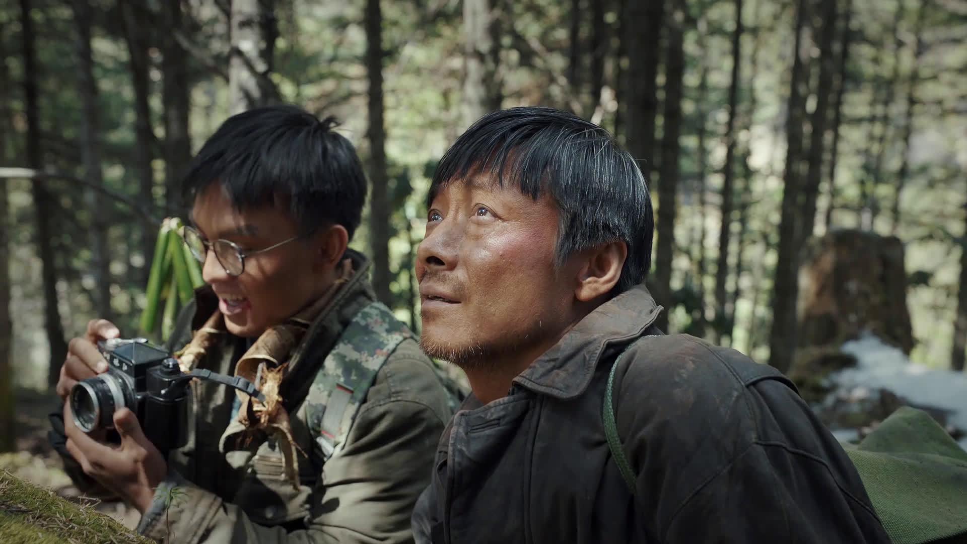 今日《理想照耀中国》之《你的眼神》中