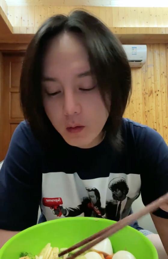 尹正减肥成功变帅气，并呼吁大家不要节食，他的减肥食谱值得借鉴休闲区蓝鸢梦想 - Www.slyday.coM