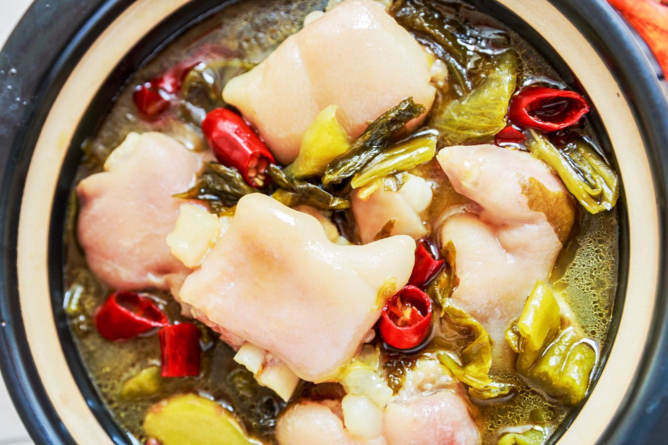 教你开胃爽口又能解馋的酸菜猪蹄营养美味超好吃太过瘾了