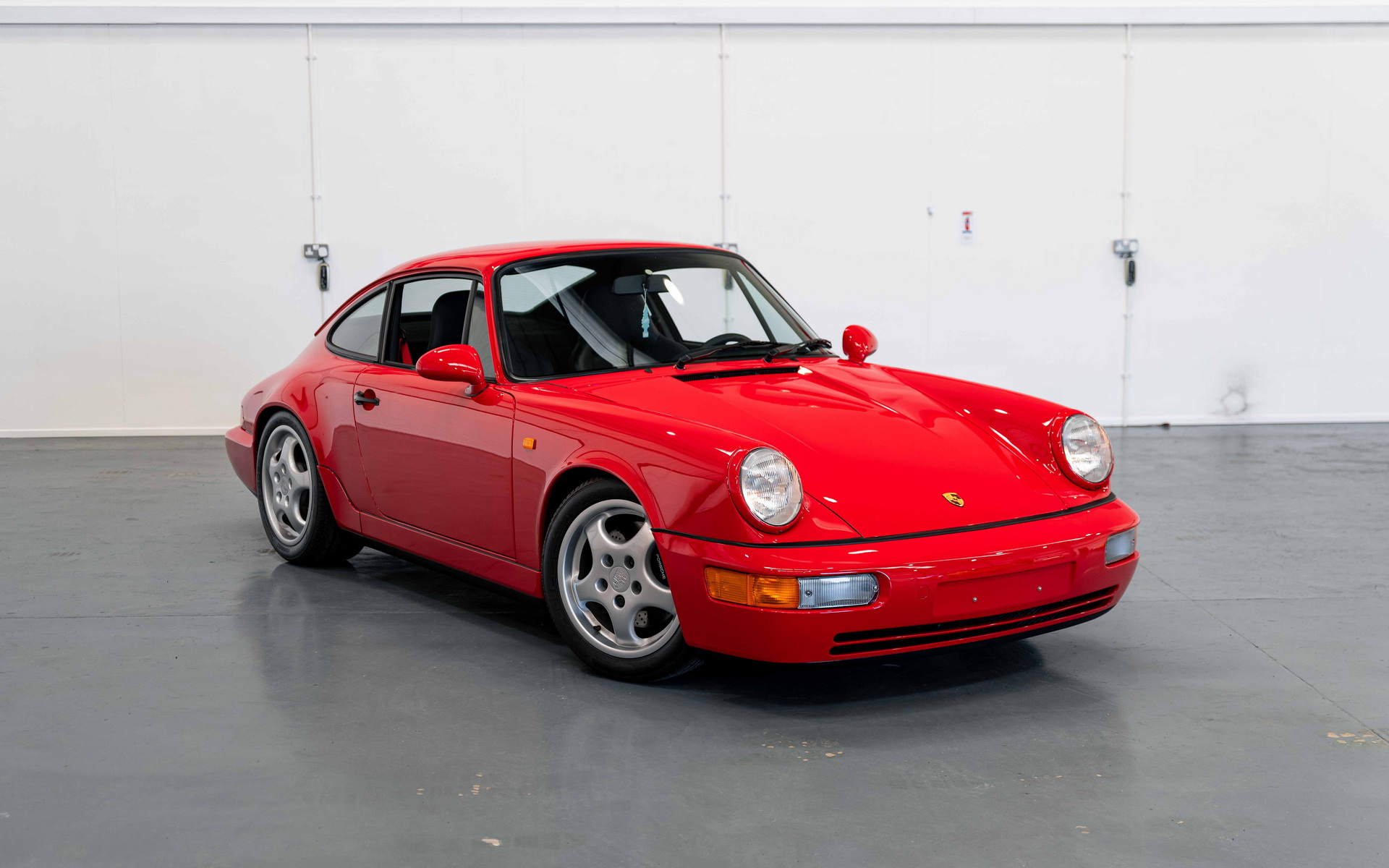 行驶仅102英里极为抢手的保时捷964卡雷拉rs