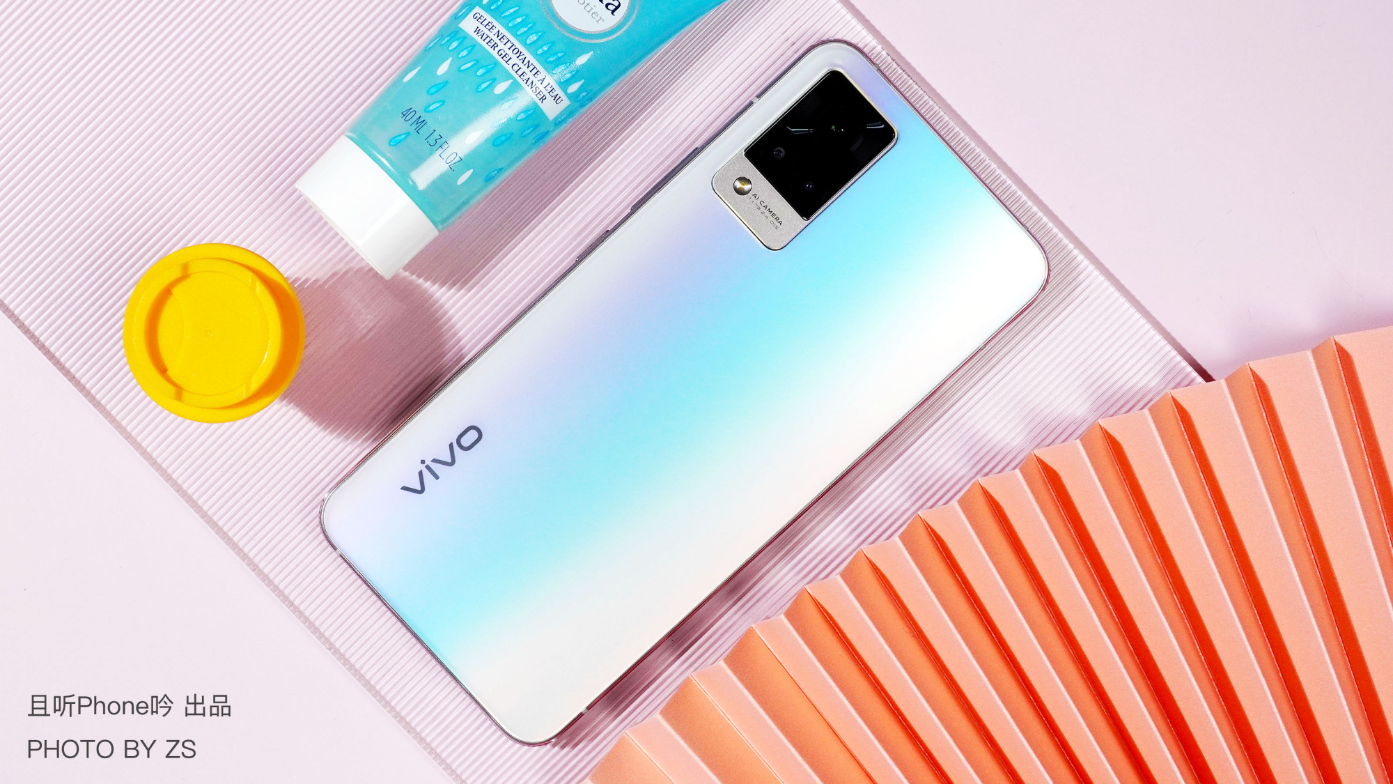 vivos9极夜自拍有绝招暗光也挡不住你的美