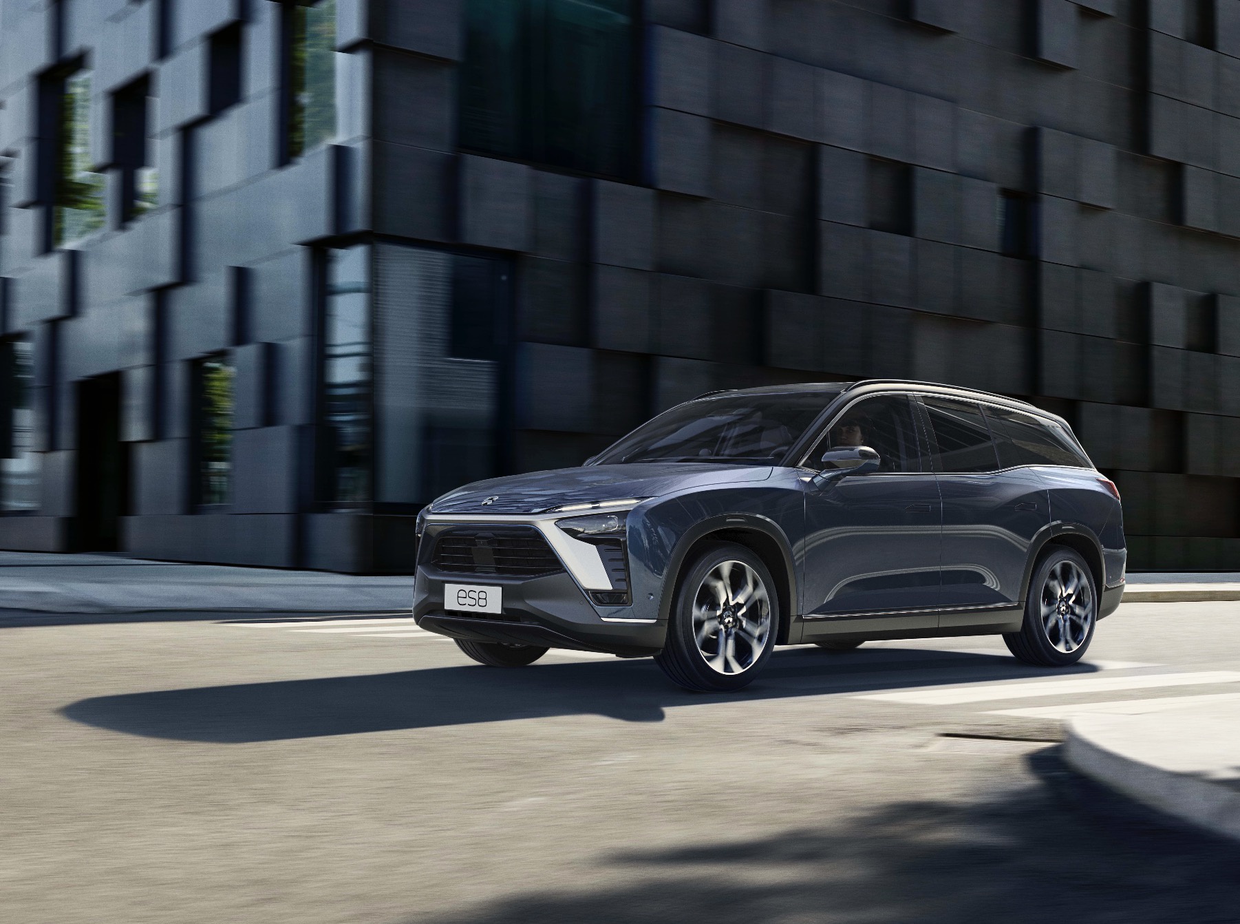 出击欧洲的蔚来es8到底有多能打?