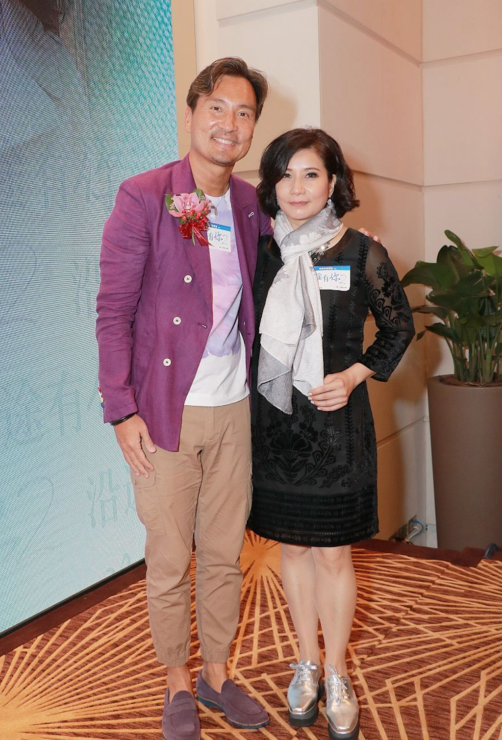 tvb绿叶夏竹欣晒婚照公开婚讯曾恋黄子雄八年男方不婚致分手