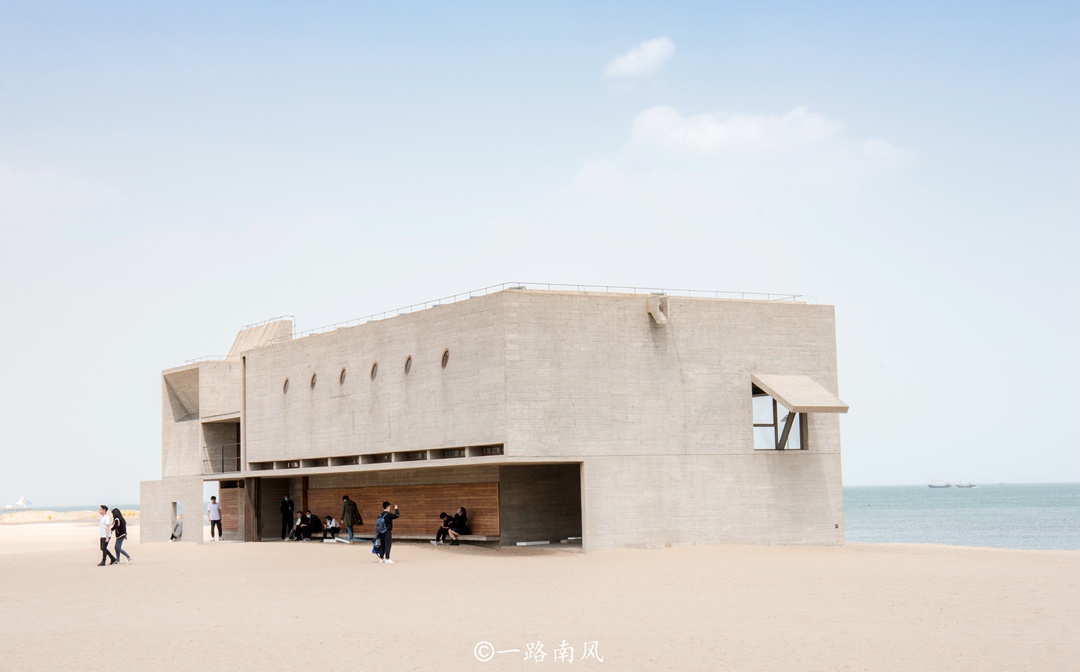 河北有一座最孤独的图书馆离大海不足百米