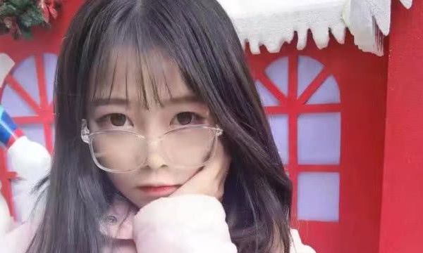 网红顾茜茜分手后续直播间痛哭流涕表示太思念前男友毛毛