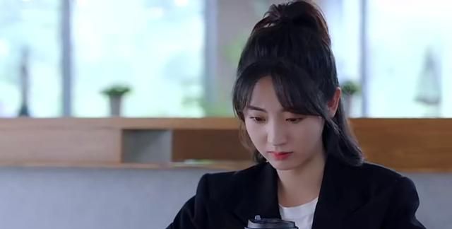 乌鸦小姐陈雯雯得知顾川分手后再次神助攻不愧是顾川爱过的女人