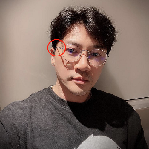 47岁苏有朋罕晒正脸照面色蜡黄留一圈胡渣金色湿发过于抢镜