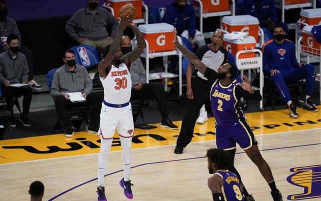 湖人vs尼克斯裁判报告出炉！本场比赛共有2次漏判，没有错判！休闲区蓝鸢梦想 - Www.slyday.coM