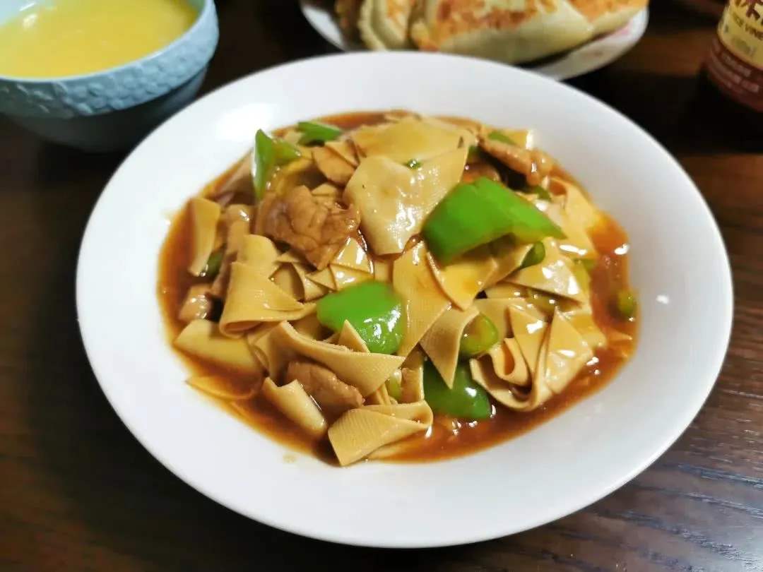 教你家常美味的小炒干豆腐香气四溢超下饭好吃到停不下来