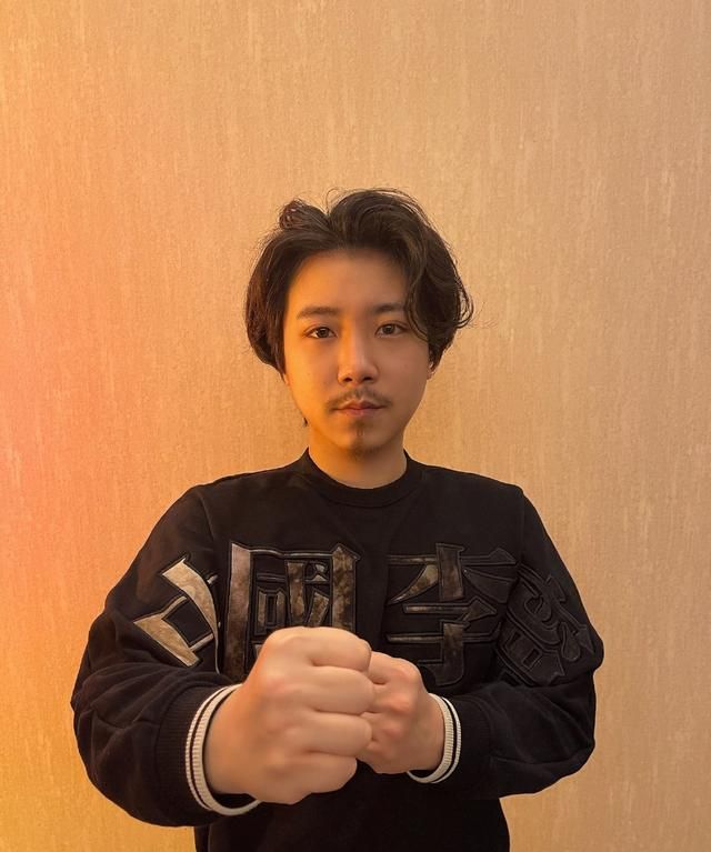 当年柱子大骂大锤,如今双方线下真人pk|虎牙|嘉年华|大锤_新浪新闻