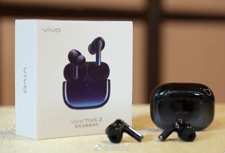 精致、时尚!再加蓝白配!vivo首款主动降噪真无线耳机来啦!
