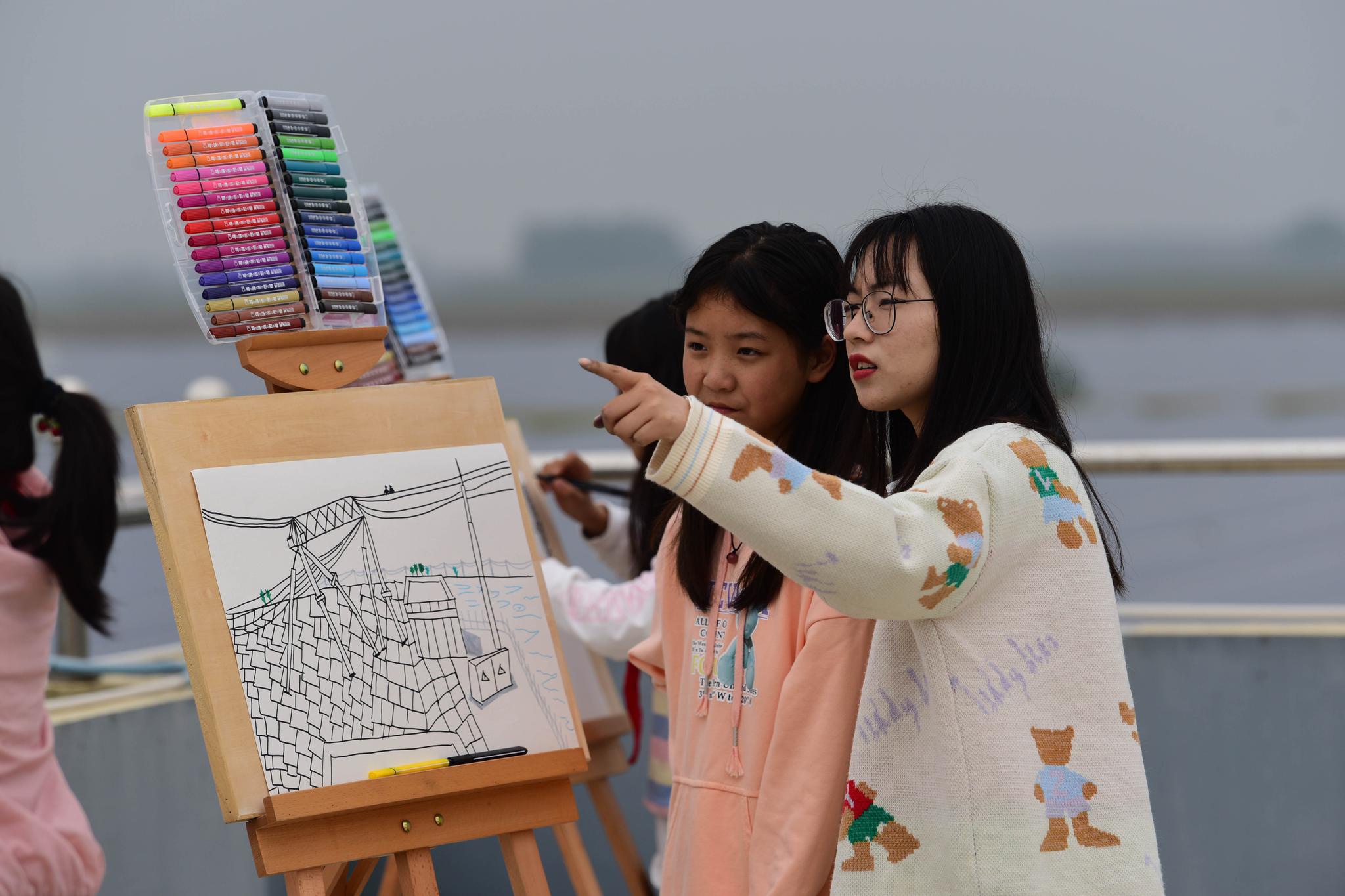 江苏金湖校外写生绘低碳