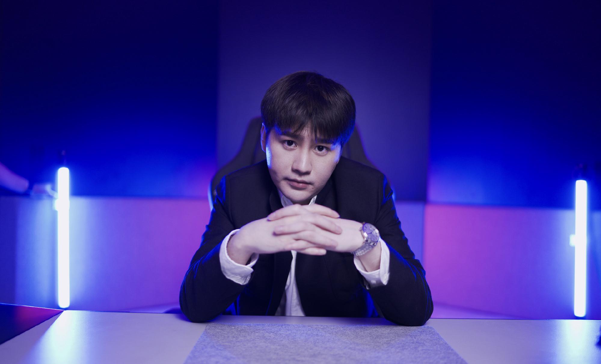 kpl:阿泰情商下线,直播嘲讽前队友暖阳是4眼仔,却转头跪舔fly