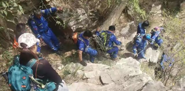 救援队断水 驴友却烧水泡茶,竟然还大言不惭说做人要留一手休闲区蓝鸢梦想 - Www.slyday.coM