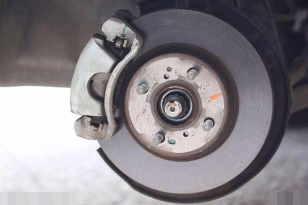 汽车的刹车盘多少公里换一次这里告诉你答案