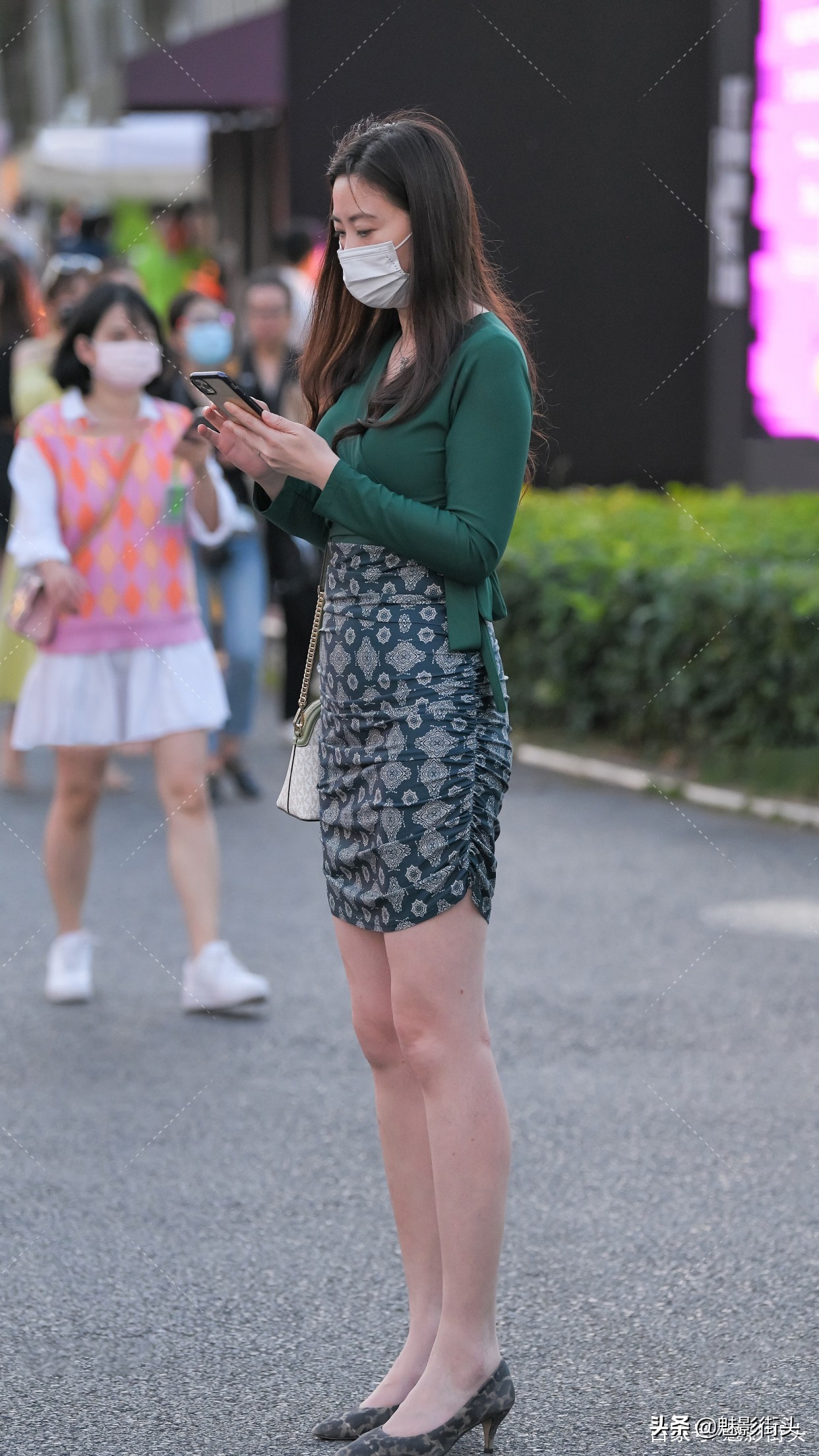 裹身上衣 铅笔裙,适合h型身材的穿搭技巧,简约高级显身材