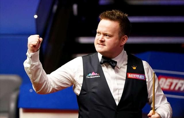 用精彩表现结束糟糕赛季墨菲握拳庆祝打动观众间接讽刺塞尔比