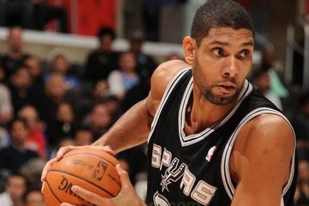 身高体壮一定好博班难以使用手机一人开会只能坐墙角