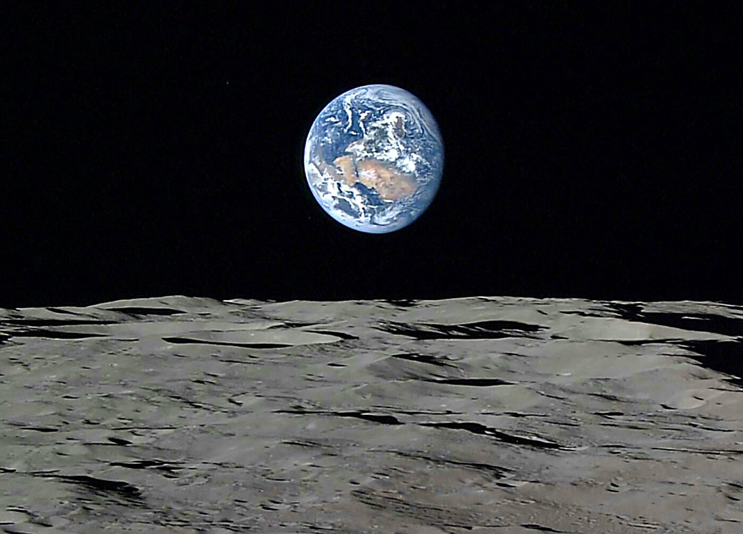 从月球上眺望地球,为何会让人感到恐惧?