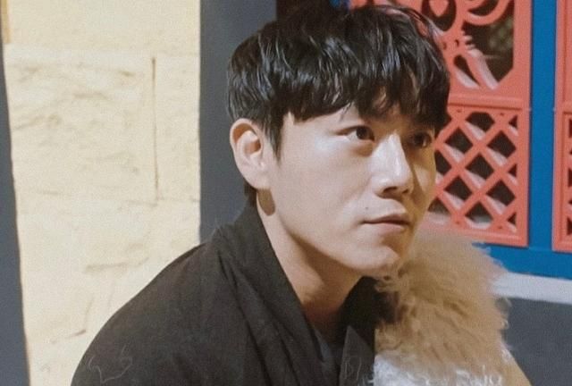 盗墓笔记长白山下的青铜门后究竟有些什么秘密