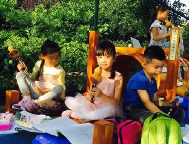 幼儿园延迟到六点放学,孩子接送不用发愁,但新问题让家长更纠结休闲区蓝鸢梦想 - Www.slyday.coM